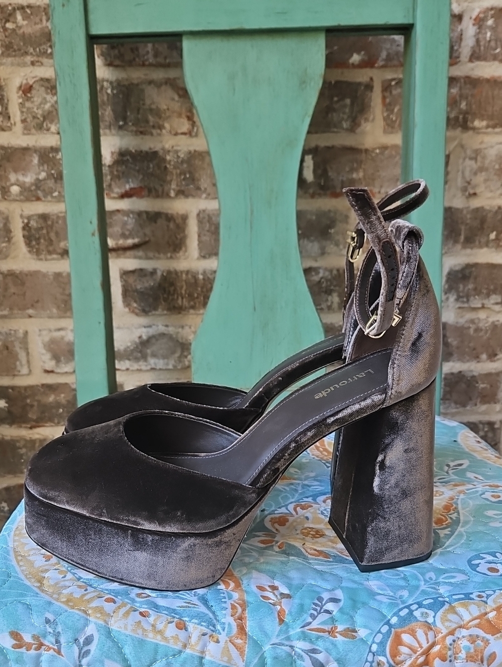 Larroude The Ari Expresso Velvet Brown Platform Ankle-Strap Heels Size 8.5 - Picture 2 of 6